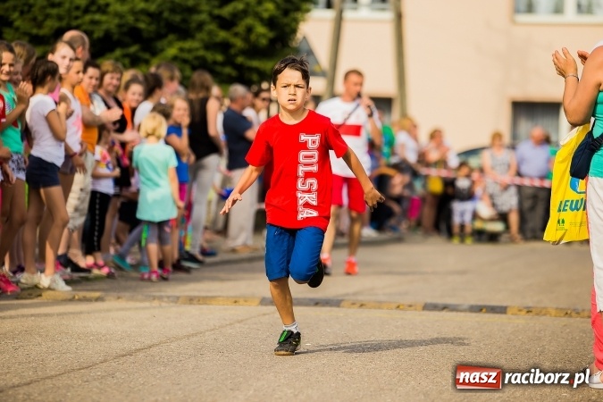 Zdjęcie w galerii na portalu naszraciborz.pl: Bieg o Puchar Burmistrza podczas festynu w Borucinie wiadomości z regionu