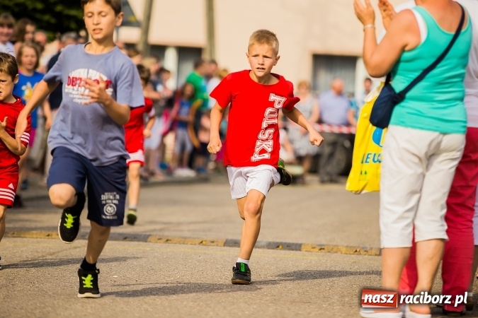 Zdjęcie w galerii na portalu naszraciborz.pl: Bieg o Puchar Burmistrza podczas festynu w Borucinie wiadomości z regionu