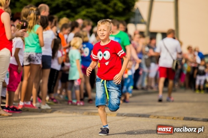 Zdjęcie w galerii na portalu naszraciborz.pl: Bieg o Puchar Burmistrza podczas festynu w Borucinie wiadomości z regionu