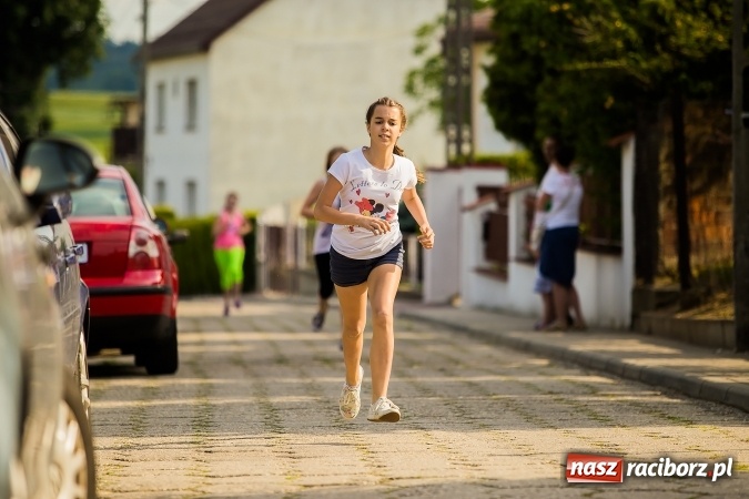 Zdjęcie w galerii na portalu naszraciborz.pl: Bieg o Puchar Burmistrza podczas festynu w Borucinie wiadomości z regionu