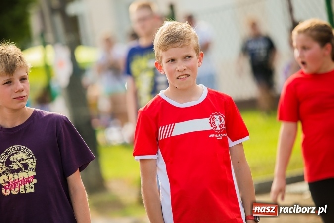 Zdjęcie w galerii na portalu naszraciborz.pl: Bieg o Puchar Burmistrza podczas festynu w Borucinie wiadomości z regionu