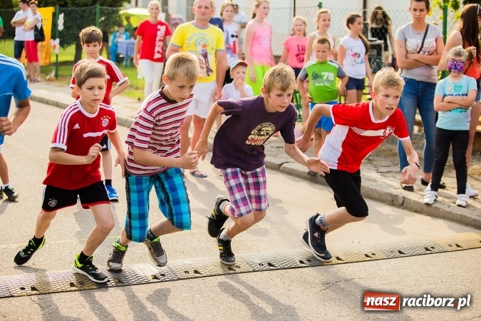 Zdjęcie w galerii na portalu naszraciborz.pl: Bieg o Puchar Burmistrza podczas festynu w Borucinie wiadomości z regionu