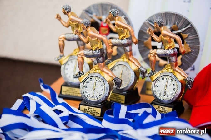 Zdjęcie w galerii na portalu naszraciborz.pl: Bieg o Puchar Burmistrza podczas festynu w Borucinie wiadomości z regionu