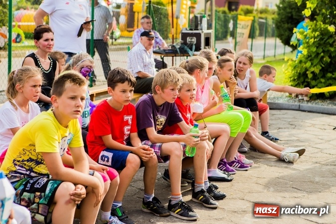 Zdjęcie w galerii na portalu naszraciborz.pl: Bieg o Puchar Burmistrza podczas festynu w Borucinie wiadomości z regionu