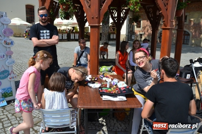 Zdjęcie w galerii na portalu naszraciborz.pl: Czym Nędza bogata! Trzeci rodzinny piknik na Zamku Piastowskim za nami  wiadomości z regionu