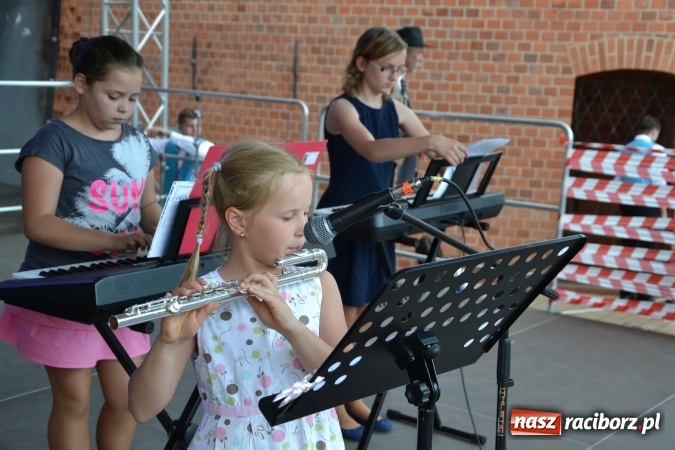 Zdjęcie w galerii na portalu naszraciborz.pl: Czym Nędza bogata! Trzeci rodzinny piknik na Zamku Piastowskim za nami  wiadomości z regionu