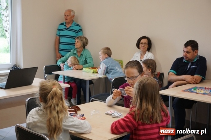 Zdjęcie w galerii na portalu naszraciborz.pl: Świetlica w Oborze już otwarta. To kolejny projekt obywatelski wiadomości z regionu