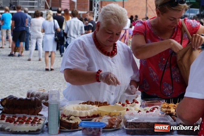 Zdjęcie w galerii na portalu naszraciborz.pl: Na bogato! Gmina Nędza promowała się na zamku  wiadomości z regionu