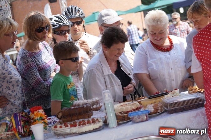 Zdjęcie w galerii na portalu naszraciborz.pl: Na bogato! Gmina Nędza promowała się na zamku  wiadomości z regionu