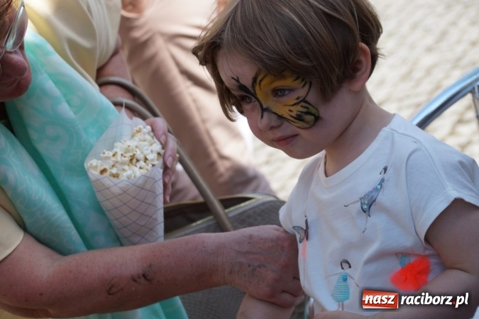 Zdjęcie w galerii na portalu naszraciborz.pl: Na bogato! Gmina Nędza promowała się na zamku  wiadomości z regionu