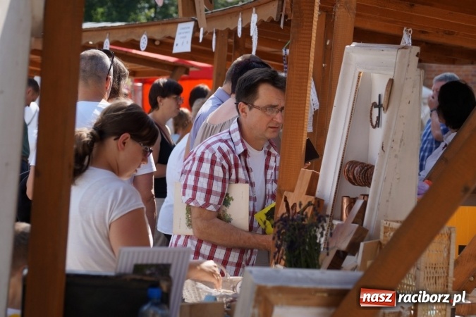 Zdjęcie w galerii na portalu naszraciborz.pl: Na bogato! Gmina Nędza promowała się na zamku  wiadomości z regionu