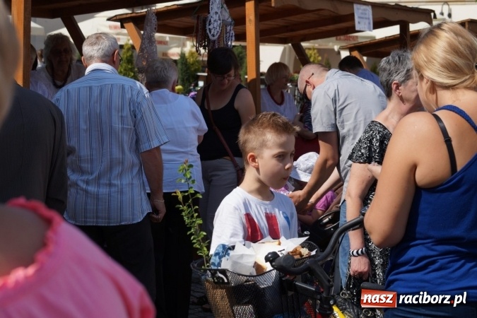 Zdjęcie w galerii na portalu naszraciborz.pl: Na bogato! Gmina Nędza promowała się na zamku  wiadomości z regionu