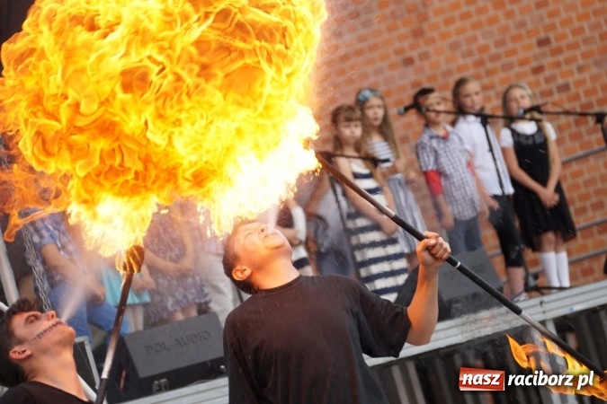 Zdjęcie w galerii na portalu naszraciborz.pl: Na bogato! Gmina Nędza promowała się na zamku  wiadomości z regionu