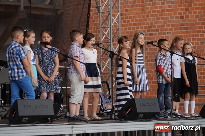 Zdjęcie w galerii na portalu naszraciborz.pl: Na bogato! Gmina Nędza promowała się na zamku  wiadomości z regionu