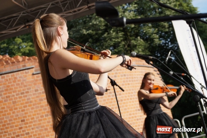 Zdjęcie w galerii na portalu naszraciborz.pl: Na bogato! Gmina Nędza promowała się na zamku  wiadomości z regionu