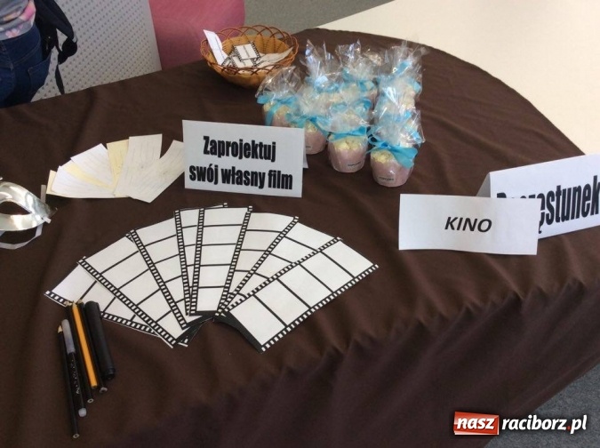 Zdjęcie w galerii na portalu naszraciborz.pl: Uczennice z Nędzy w gronie najlepszych. W Warszawie przepytywali je specjaliści  wiadomości z regionu