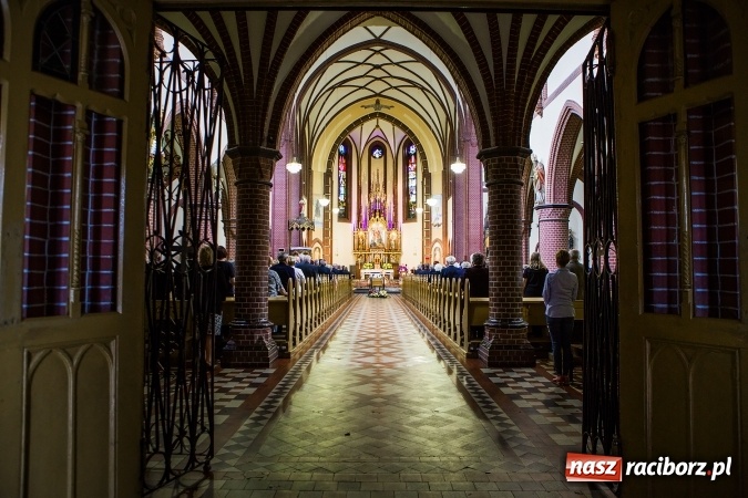 Zdjęcie w galerii na portalu naszraciborz.pl: Ostatnie pożegnanie doktora Henryka Mecy wiadomości z regionu