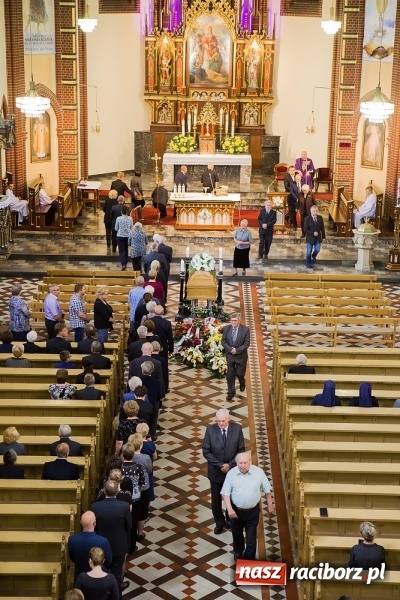 Zdjęcie w galerii na portalu naszraciborz.pl: Ostatnie pożegnanie doktora Henryka Mecy wiadomości z regionu