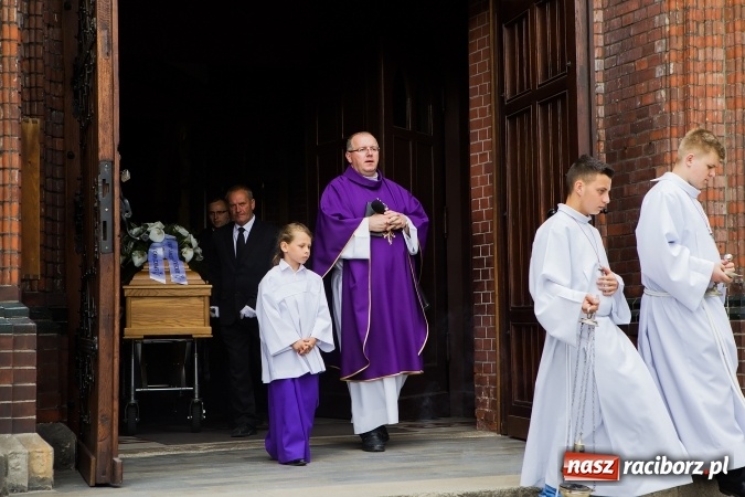 Zdjęcie w galerii na portalu naszraciborz.pl: Ostatnie pożegnanie doktora Henryka Mecy wiadomości z regionu