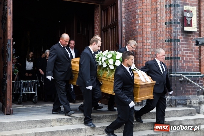 Zdjęcie w galerii na portalu naszraciborz.pl: Ostatnie pożegnanie doktora Henryka Mecy wiadomości z regionu