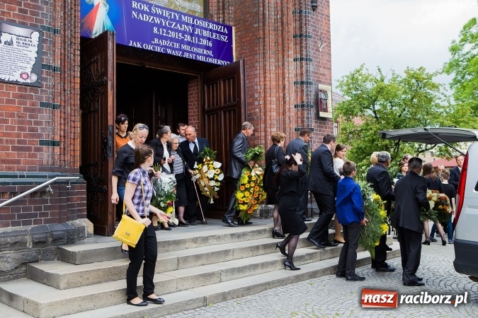 Zdjęcie w galerii na portalu naszraciborz.pl: Ostatnie pożegnanie doktora Henryka Mecy wiadomości z regionu