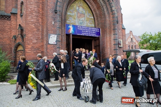 Zdjęcie w galerii na portalu naszraciborz.pl: Ostatnie pożegnanie doktora Henryka Mecy wiadomości z regionu