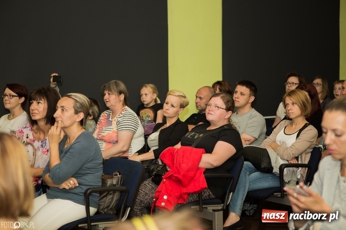 Zdjęcie w galerii na portalu naszraciborz.pl: Dzień Mamy i Taty w Młodzieżowym Domu Kultury wiadomości z regionu