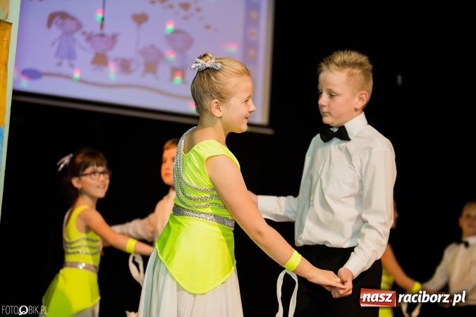 Zdjęcie w galerii na portalu naszraciborz.pl: Dzień Mamy i Taty w Młodzieżowym Domu Kultury wiadomości z regionu