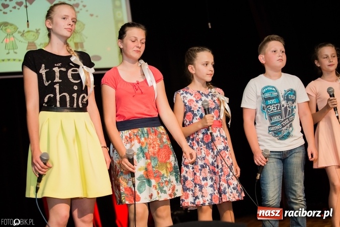 Zdjęcie w galerii na portalu naszraciborz.pl: Dzień Mamy i Taty w Młodzieżowym Domu Kultury wiadomości z regionu