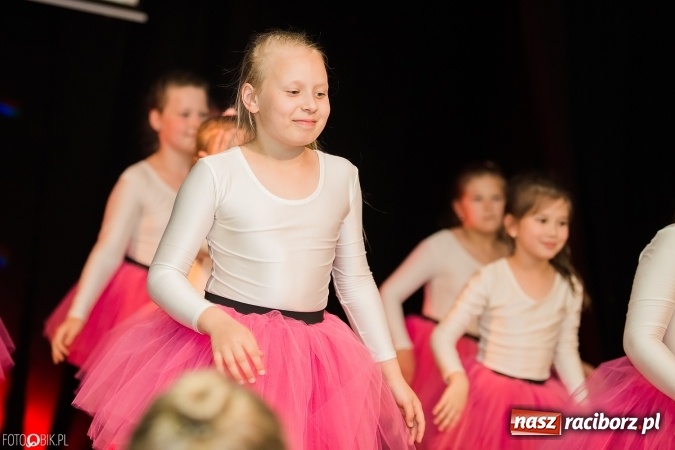 Zdjęcie w galerii na portalu naszraciborz.pl: Dzień Mamy i Taty w Młodzieżowym Domu Kultury wiadomości z regionu