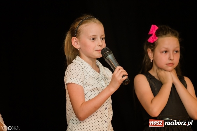 Zdjęcie w galerii na portalu naszraciborz.pl: Dzień Mamy i Taty w Młodzieżowym Domu Kultury wiadomości z regionu