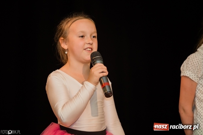 Zdjęcie w galerii na portalu naszraciborz.pl: Dzień Mamy i Taty w Młodzieżowym Domu Kultury wiadomości z regionu