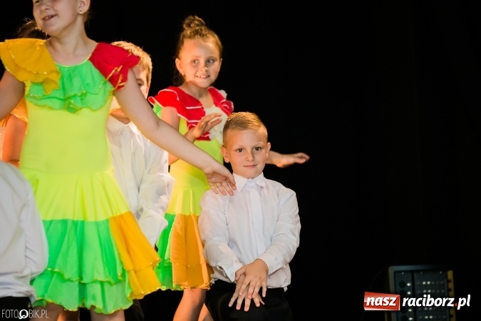 Zdjęcie w galerii na portalu naszraciborz.pl: Dzień Mamy i Taty w Młodzieżowym Domu Kultury wiadomości z regionu