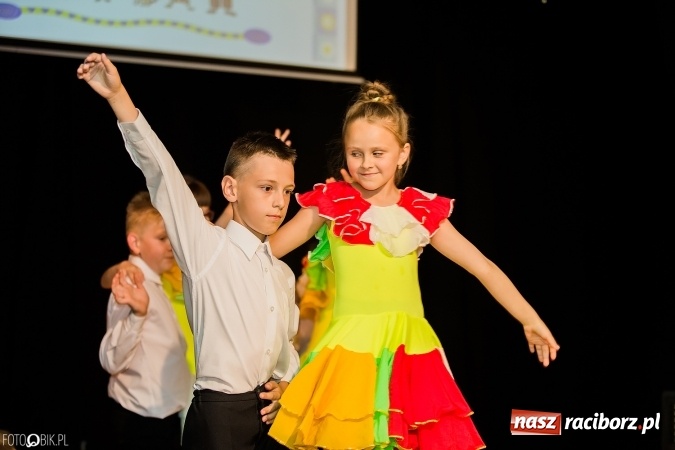 Zdjęcie w galerii na portalu naszraciborz.pl: Dzień Mamy i Taty w Młodzieżowym Domu Kultury wiadomości z regionu