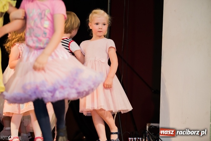 Zdjęcie w galerii na portalu naszraciborz.pl: Dzień Mamy i Taty w Młodzieżowym Domu Kultury wiadomości z regionu