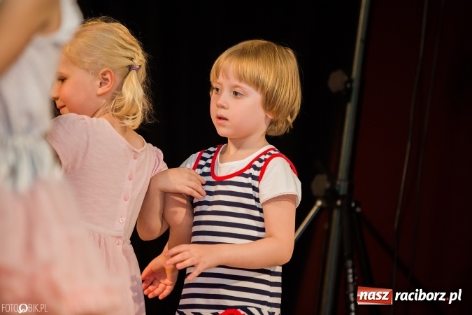 Zdjęcie w galerii na portalu naszraciborz.pl: Dzień Mamy i Taty w Młodzieżowym Domu Kultury wiadomości z regionu