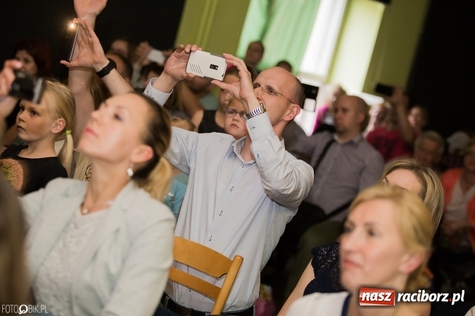 Zdjęcie w galerii na portalu naszraciborz.pl: Dzień Mamy i Taty w Młodzieżowym Domu Kultury wiadomości z regionu
