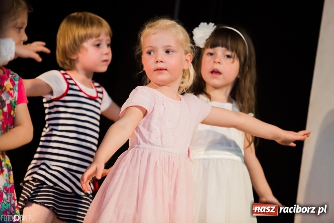 Zdjęcie w galerii na portalu naszraciborz.pl: Dzień Mamy i Taty w Młodzieżowym Domu Kultury wiadomości z regionu