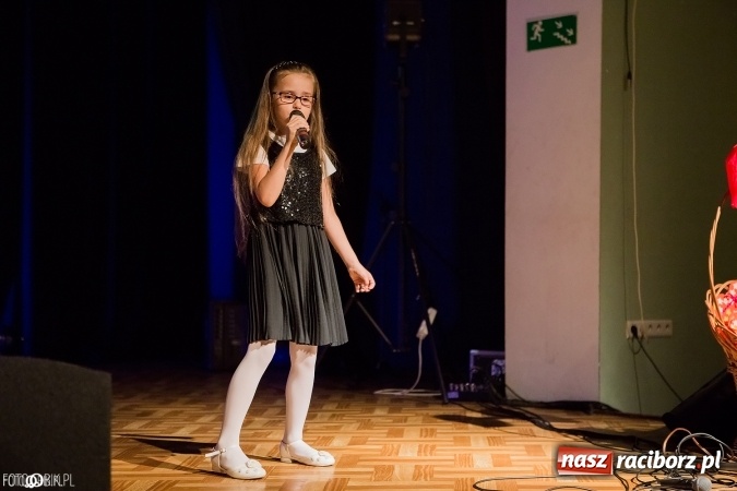 Zdjęcie w galerii na portalu naszraciborz.pl: Dzień Mamy i Taty w Młodzieżowym Domu Kultury wiadomości z regionu