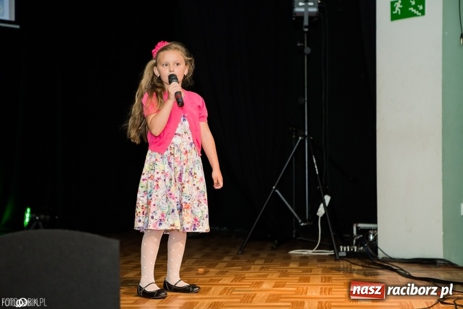 Zdjęcie w galerii na portalu naszraciborz.pl: Dzień Mamy i Taty w Młodzieżowym Domu Kultury wiadomości z regionu