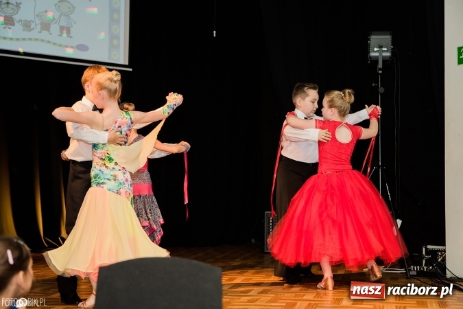 Zdjęcie w galerii na portalu naszraciborz.pl: Dzień Mamy i Taty w Młodzieżowym Domu Kultury wiadomości z regionu