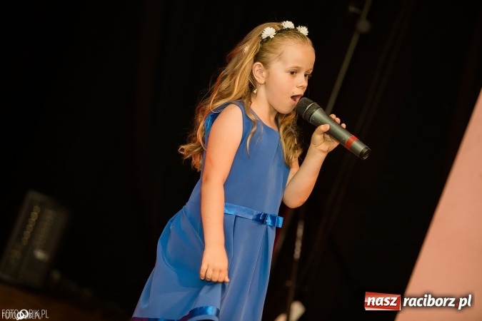 Zdjęcie w galerii na portalu naszraciborz.pl: Dzień Mamy i Taty w Młodzieżowym Domu Kultury wiadomości z regionu