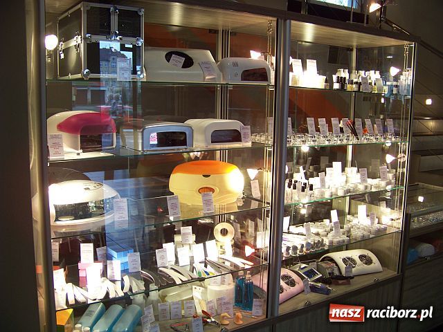 Zdjęcie w galerii na portalu naszraciborz.pl: Neo Nail Centrum Stylizacji Paznokci wiadomości z regionu