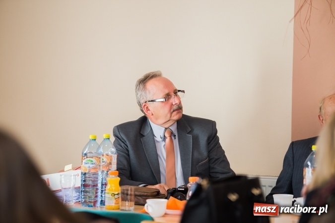 Zdjęcie w galerii na portalu naszraciborz.pl: Osiemdziesięciu uczniów z województwa śląskiego wykazywało się wiedzą o Eichendorffie wiadomości z regionu