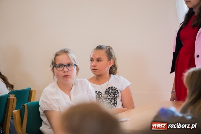 Zdjęcie w galerii na portalu naszraciborz.pl: Osiemdziesięciu uczniów z województwa śląskiego wykazywało się wiedzą o Eichendorffie wiadomości z regionu