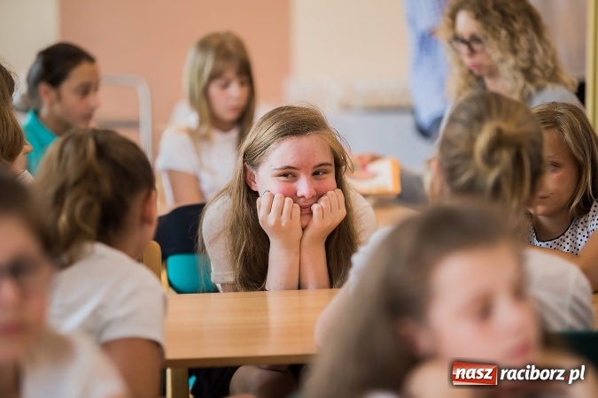 Zdjęcie w galerii na portalu naszraciborz.pl: Osiemdziesięciu uczniów z województwa śląskiego wykazywało się wiedzą o Eichendorffie wiadomości z regionu