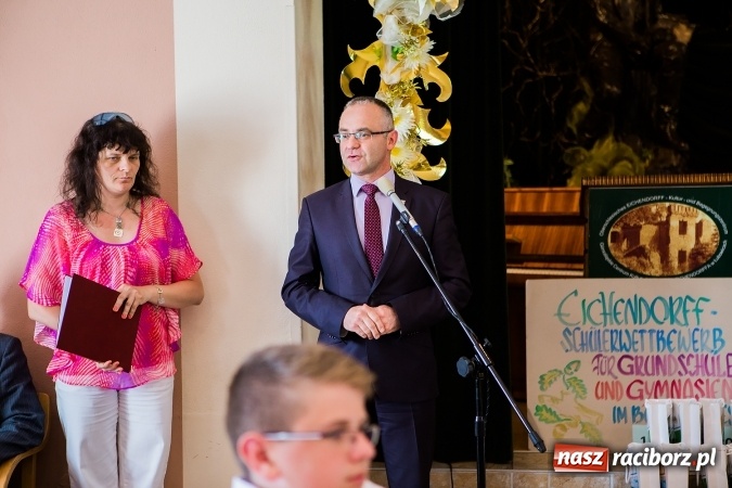 Zdjęcie w galerii na portalu naszraciborz.pl: Osiemdziesięciu uczniów z województwa śląskiego wykazywało się wiedzą o Eichendorffie wiadomości z regionu