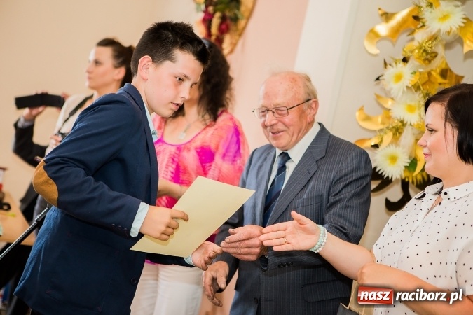 Zdjęcie w galerii na portalu naszraciborz.pl: Osiemdziesięciu uczniów z województwa śląskiego wykazywało się wiedzą o Eichendorffie wiadomości z regionu