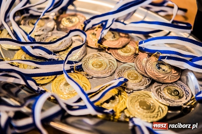 Zdjęcie w galerii na portalu naszraciborz.pl: Osiemdziesięciu uczniów z województwa śląskiego wykazywało się wiedzą o Eichendorffie wiadomości z regionu