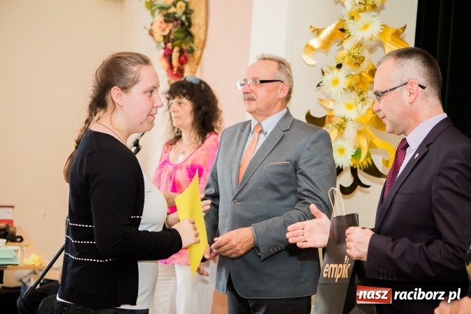 Zdjęcie w galerii na portalu naszraciborz.pl: Osiemdziesięciu uczniów z województwa śląskiego wykazywało się wiedzą o Eichendorffie wiadomości z regionu